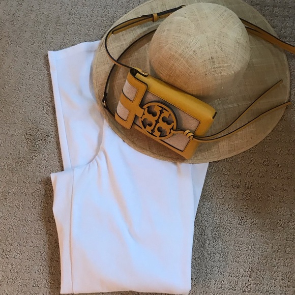 Stretch jeans with elastic waist. Two pocket back - Picture 2 of 6